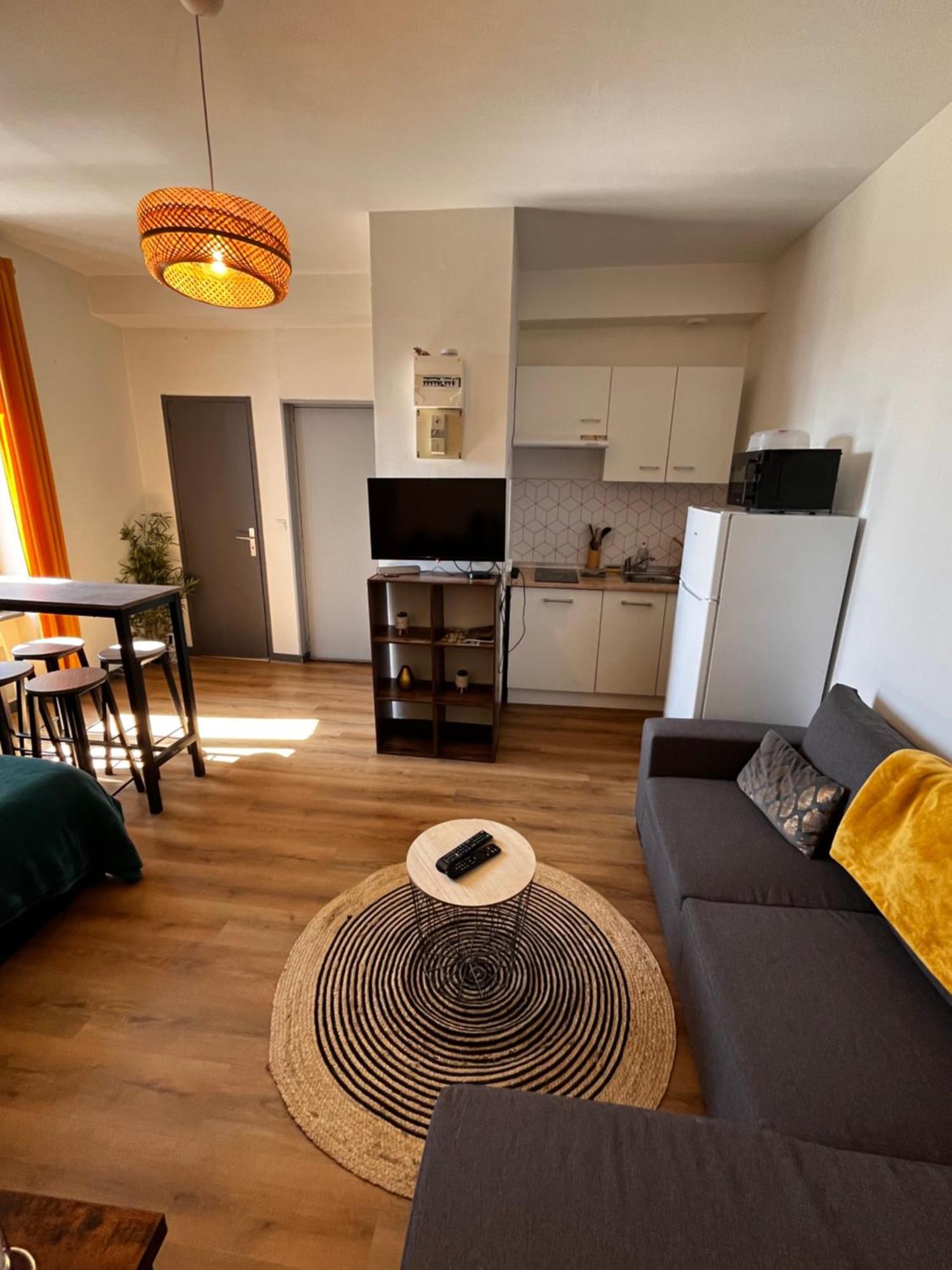 Studio Lorient Proche Centre Gare Wifi Netflix Bagian luar foto